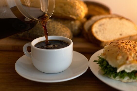Kaffe und Brötchen - Copyright: Pixabay Pasi Mämmelä